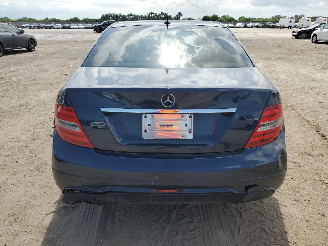 2013 Mercedes-Benz C 250 VIN: WDDGF4HB3DR263178 Lot: 62047514