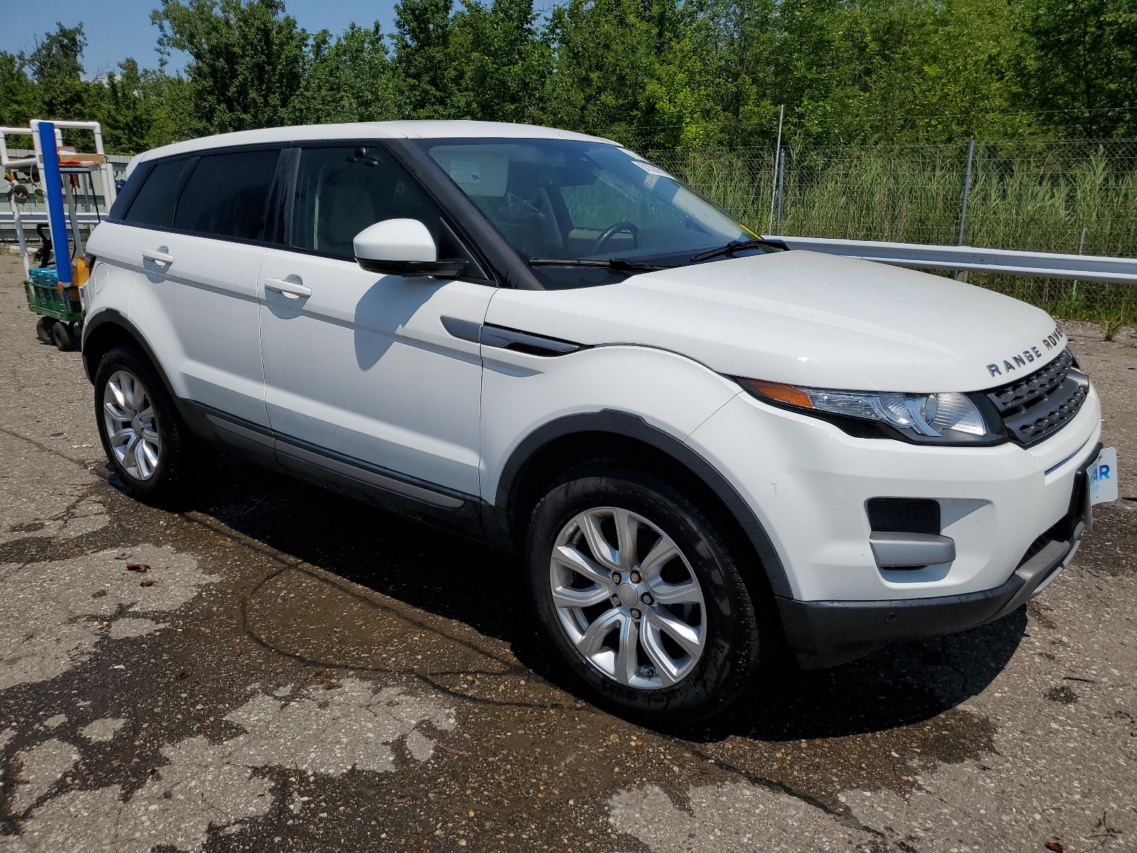 2015 Land Rover Range Rover Evoque Pure vin: SALVN2BG2FH077307