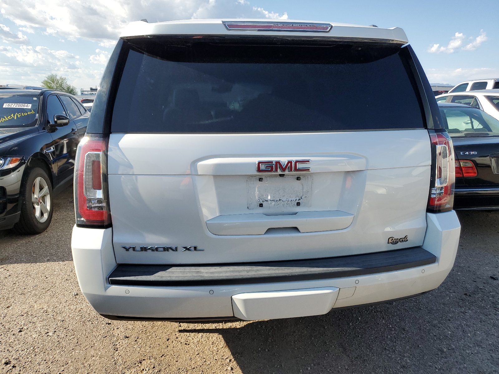 1GKS1GKC0GR166437 2016 GMC Yukon Xl C1500 Slt