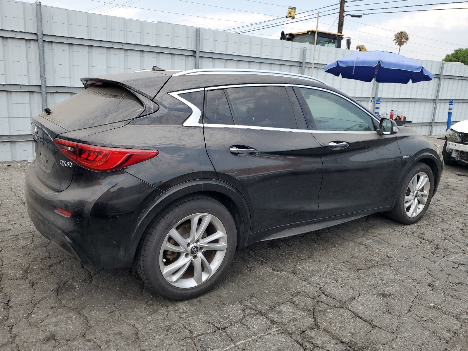 2017 Infiniti Qx30 Base vin: SJKCH5CP5HA031727