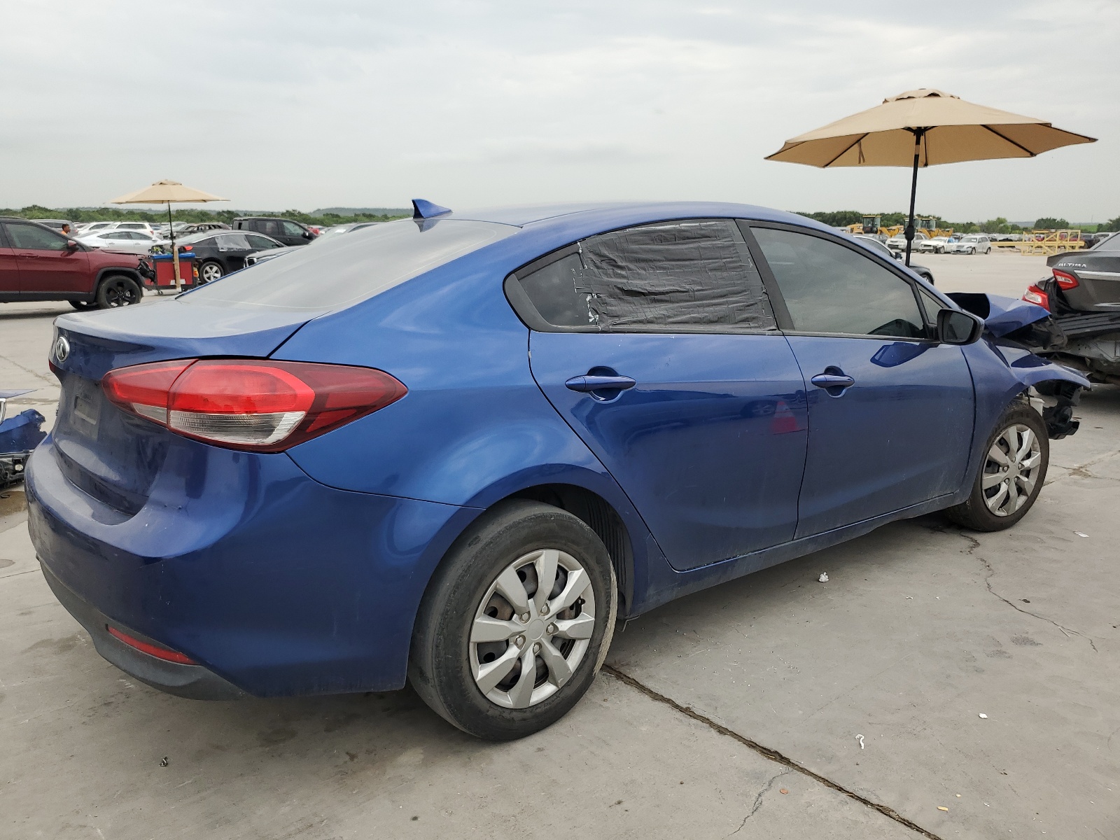 2018 Kia Forte Lx vin: 3KPFK4A78JE275759