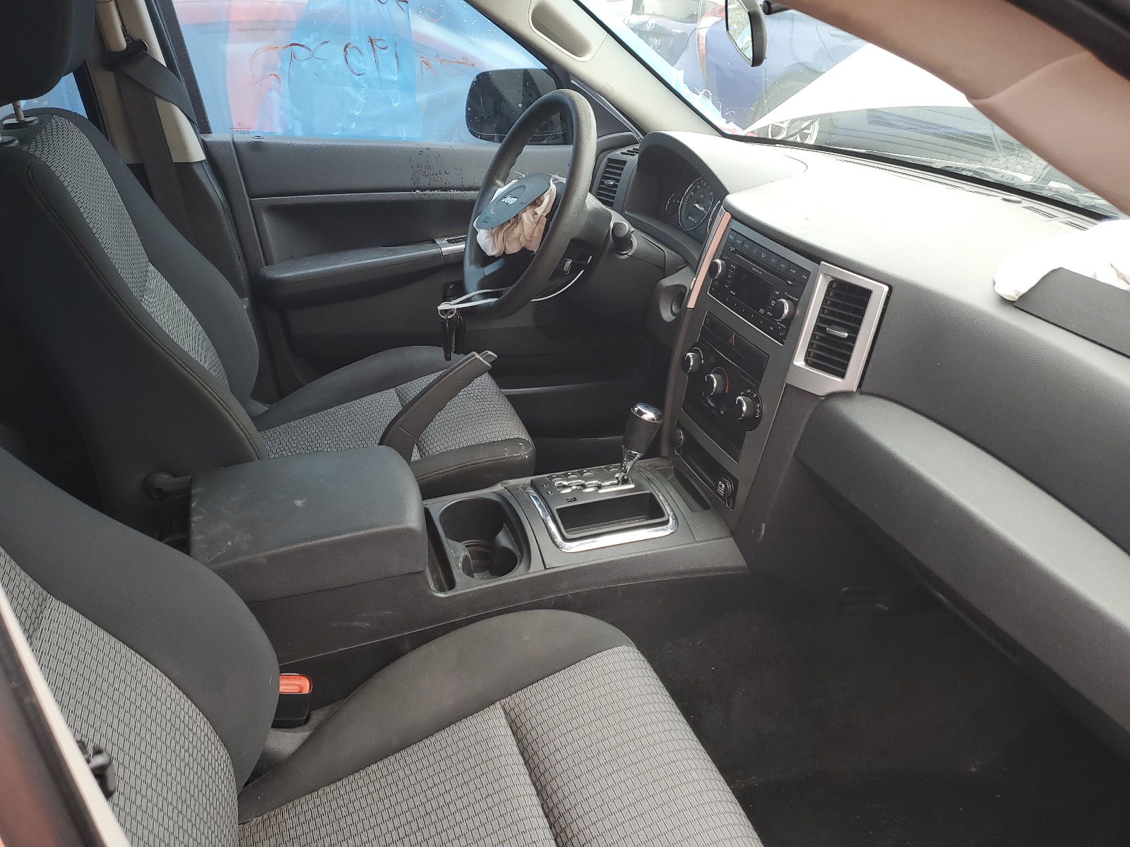 1J8GR48K38C241913 2008 Jeep Grand Cherokee Laredo