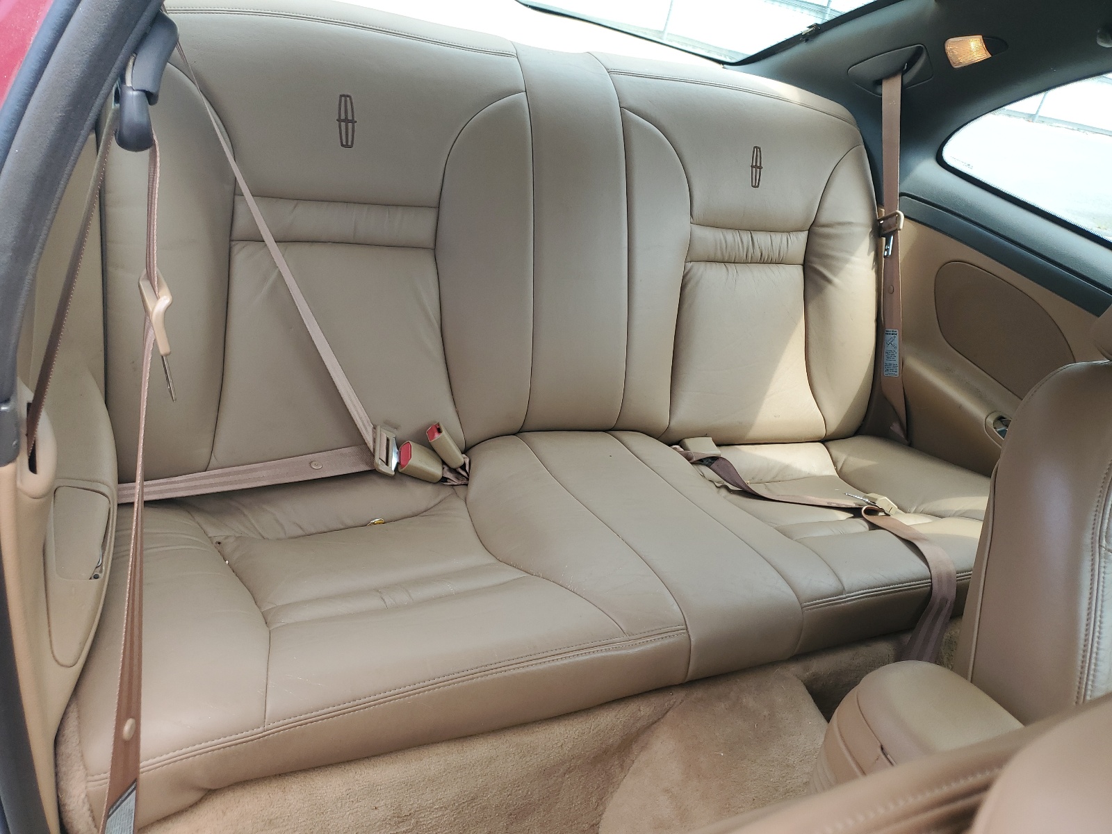 1LNLM91V9SY758693 1995 Lincoln Mark Viii Base