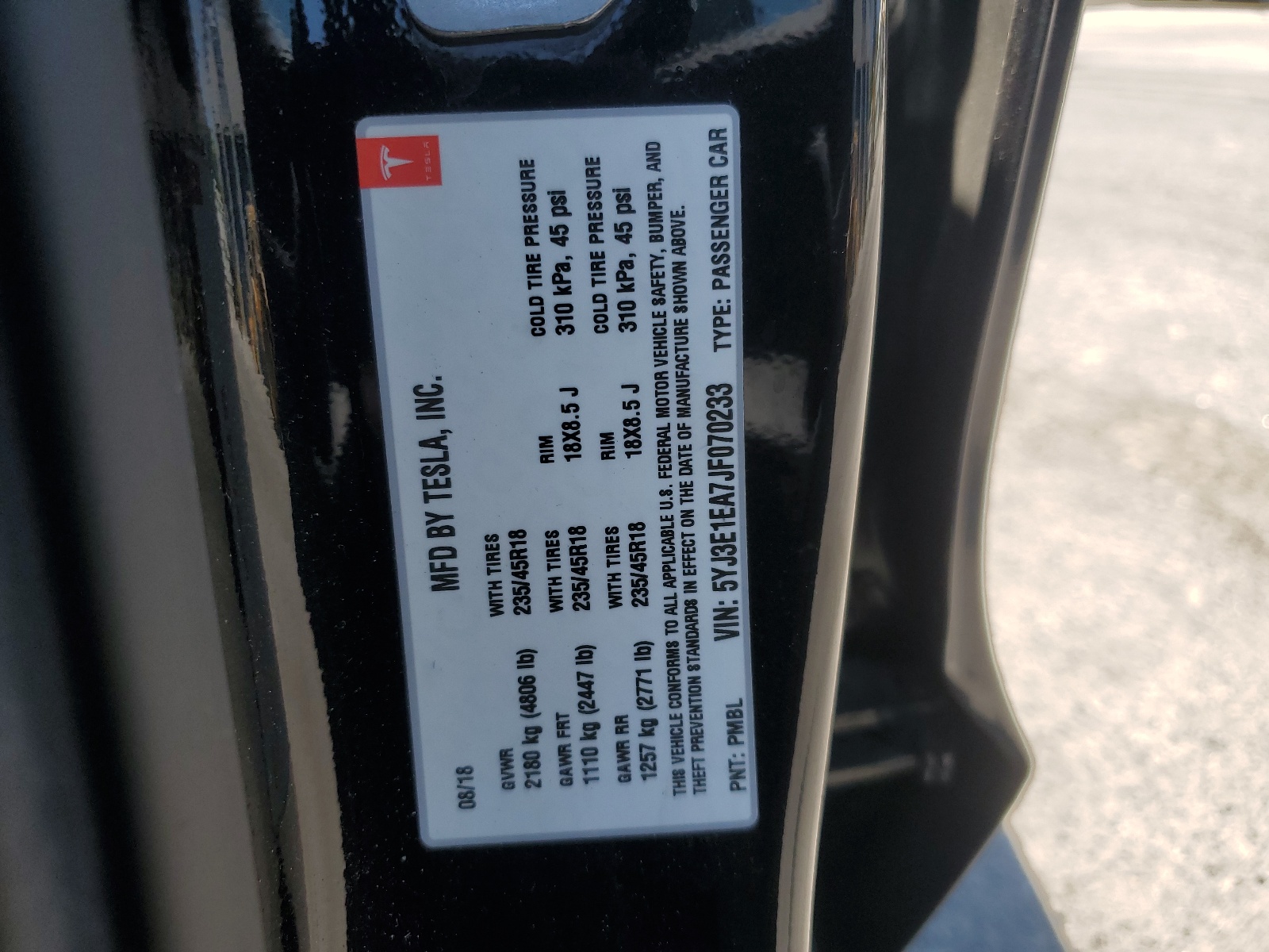 2018 Tesla Model 3 vin: 5YJ3E1EA7JF070233