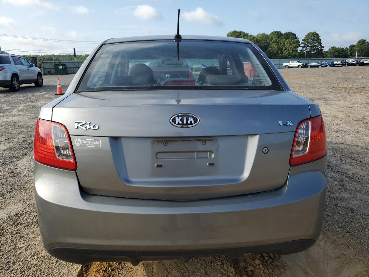 KNADH4A3XB6725631 2011 Kia Rio Base