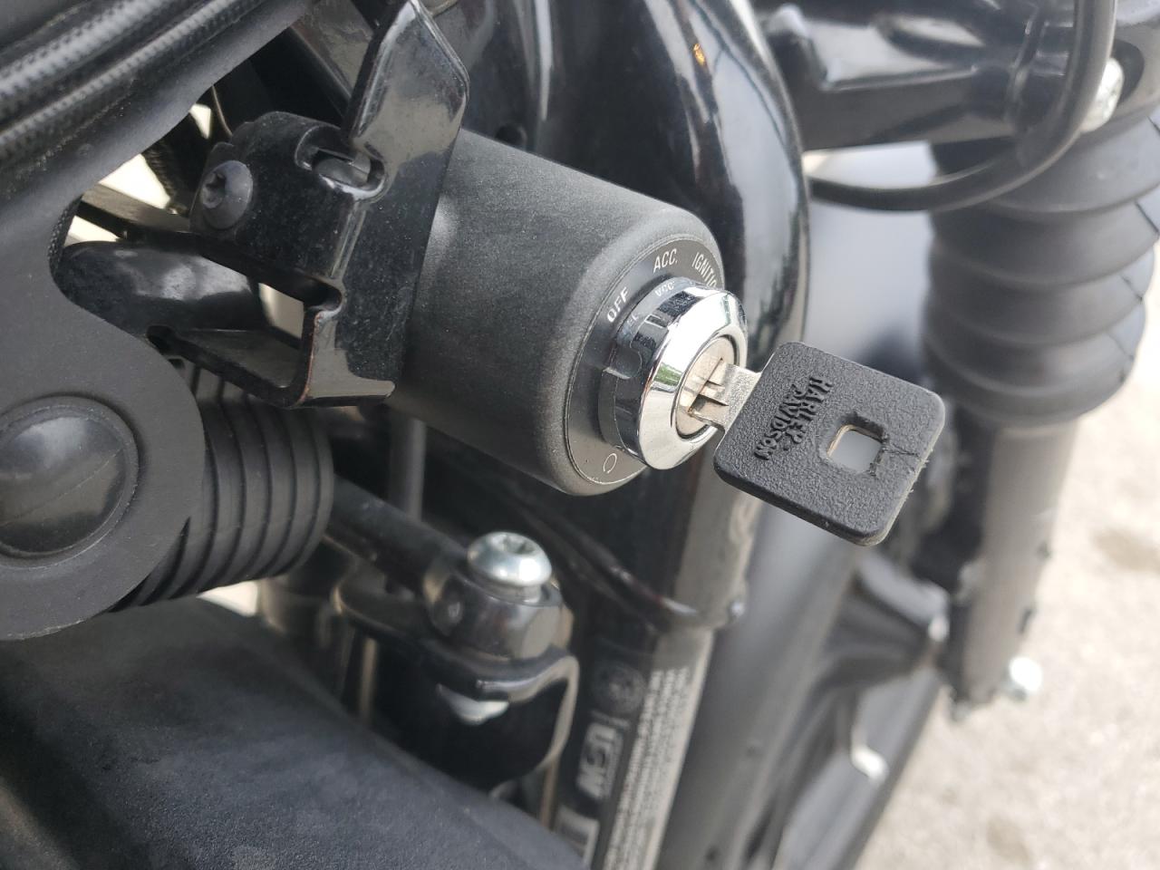 2017 Harley-Davidson Xl883 Iron 883 VIN: 1HD4LE214HC427413 Lot: 62747024