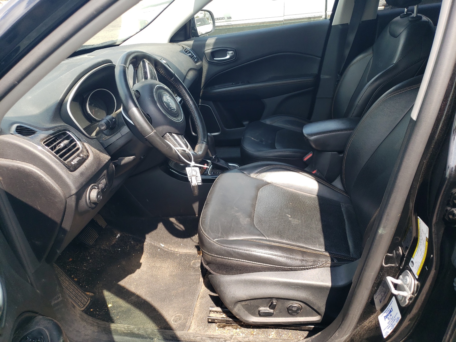 3C4NJDCB8KT806469 2019 Jeep Compass Limited