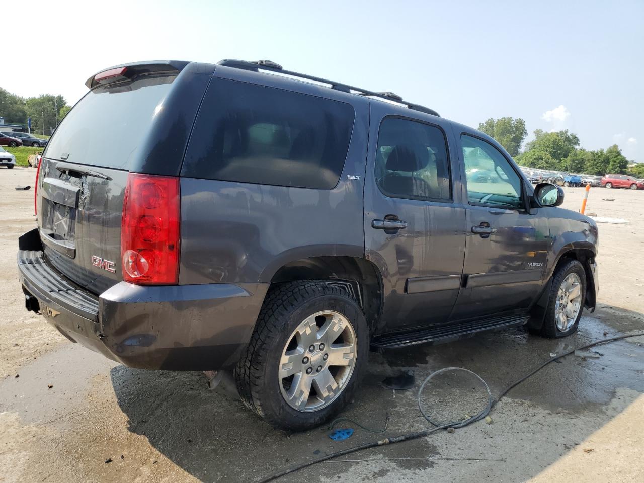 2011 GMC Yukon - Image 3