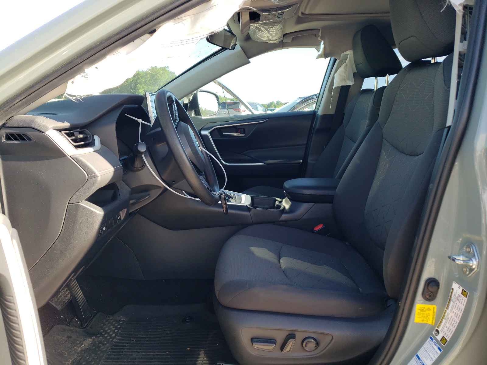 4T3RWRFVXMU030671 2021 Toyota Rav4 Xle