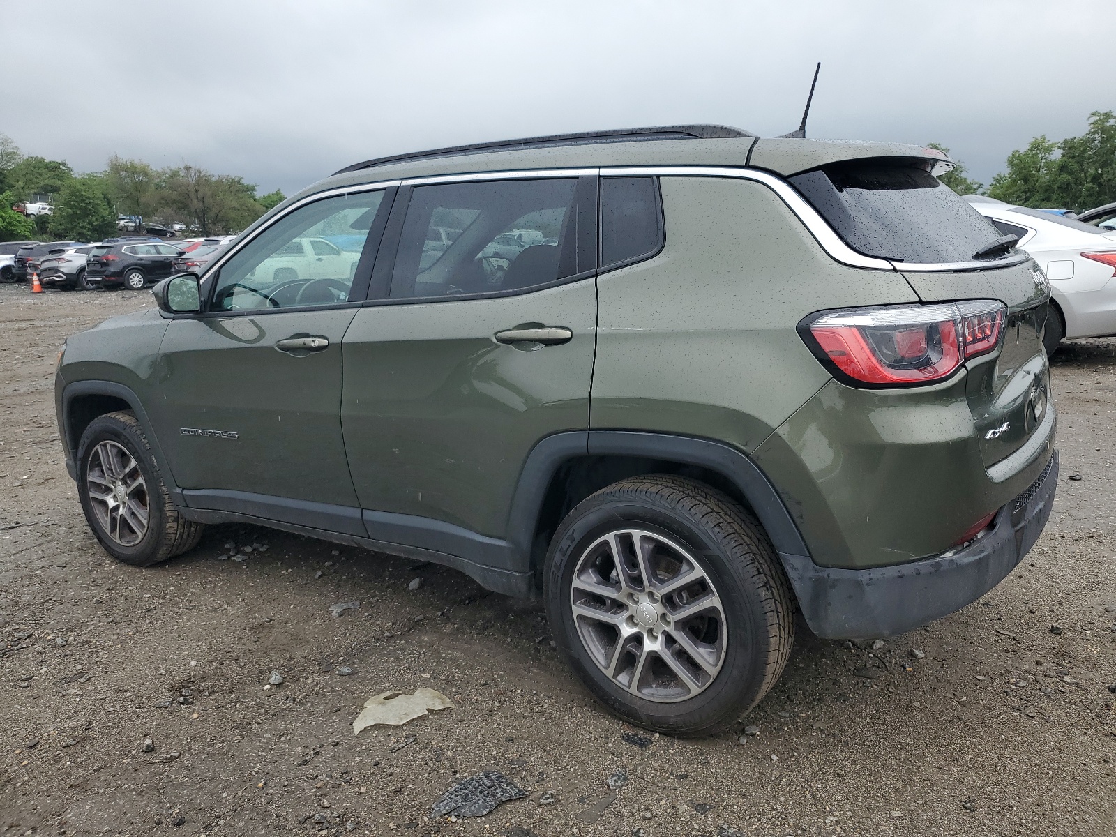 2018 Jeep Compass Latitude vin: 3C4NJDBB0JT154673