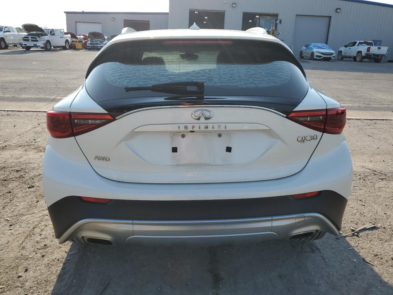 2017 Infiniti Qx30 Base VIN: SJKCH5CR2HA034621 Lot: 63076444