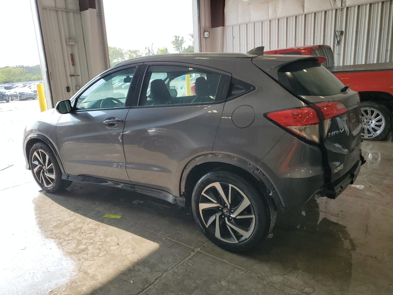 3CZRU6H17KG720271 2019 HONDA HR-V - Image 2