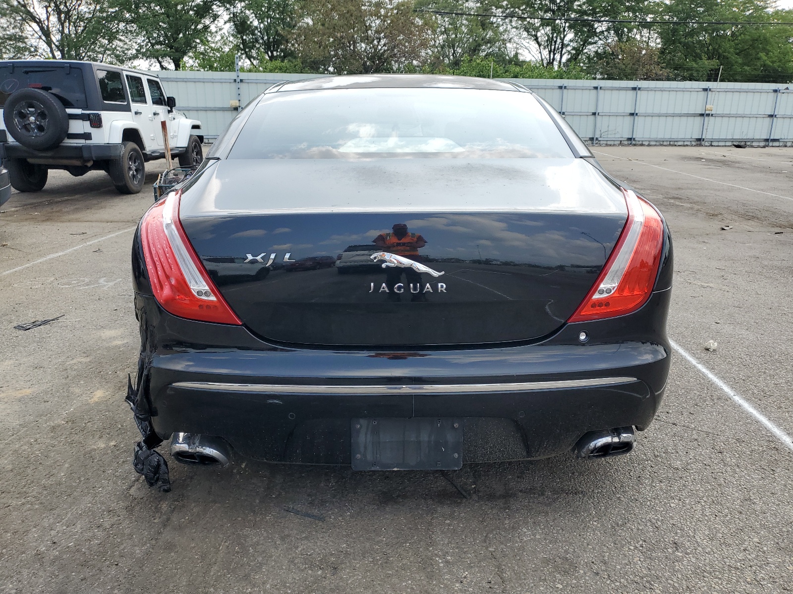 SAJWA2GEXBMV02757 2011 Jaguar Xjl Supercharged