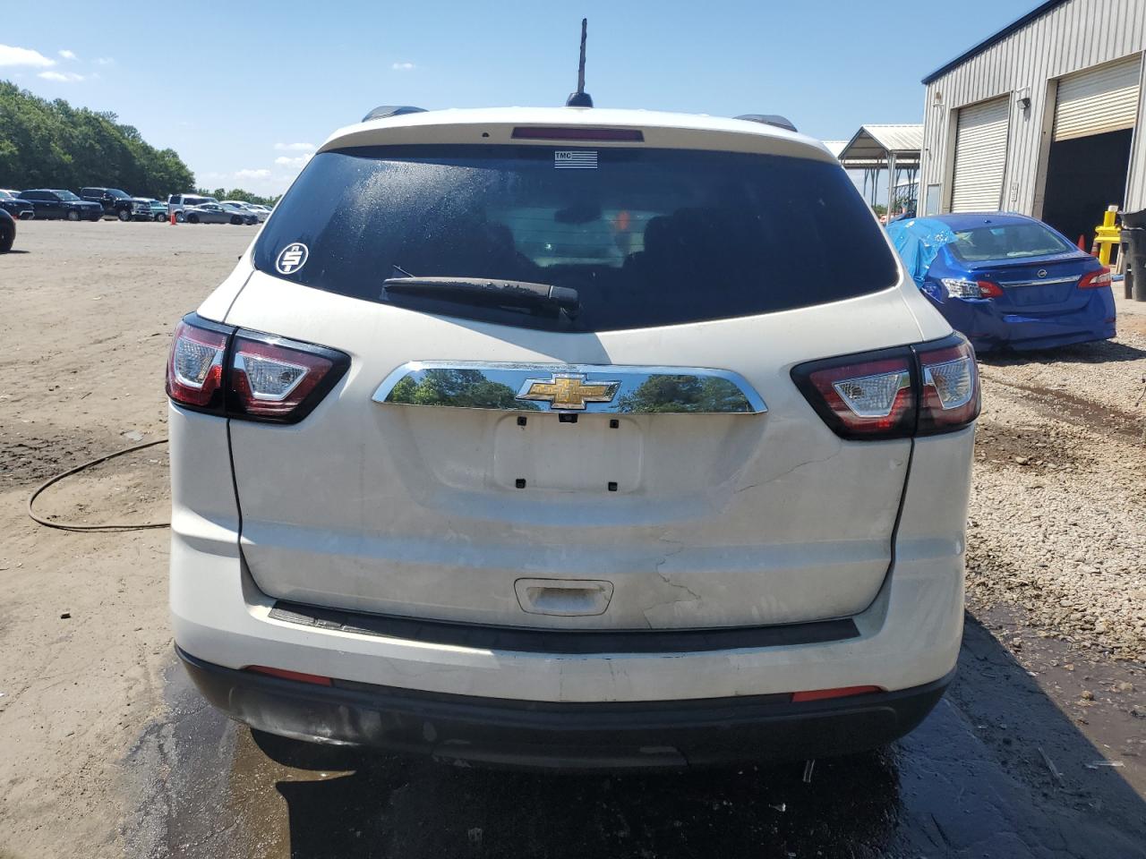 2016 Chevrolet Traverse Ls VIN: 1GNKRFKD9GJ235901 Lot: 60999444