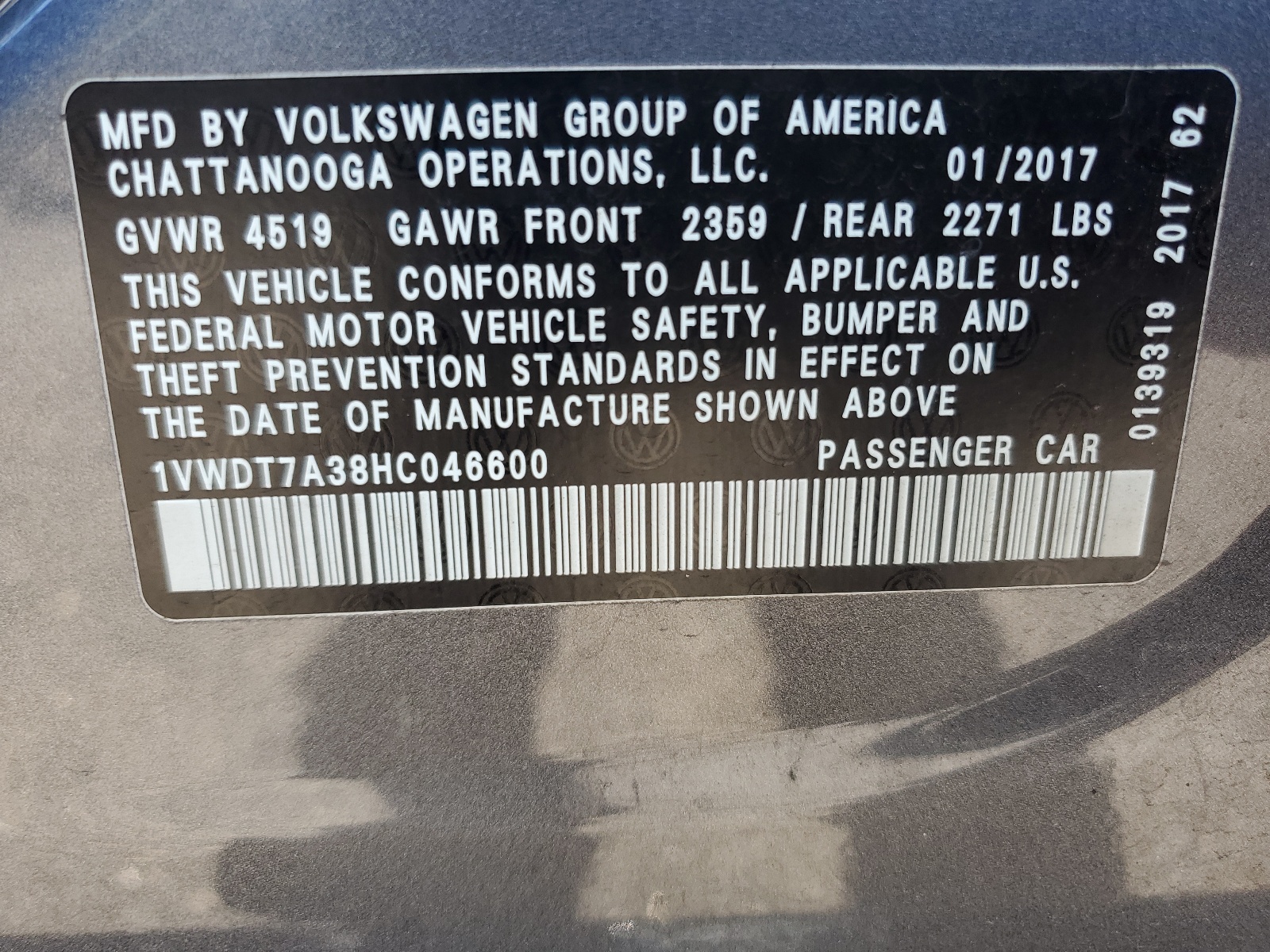 1VWDT7A38HC046600 2017 Volkswagen Passat R-Line