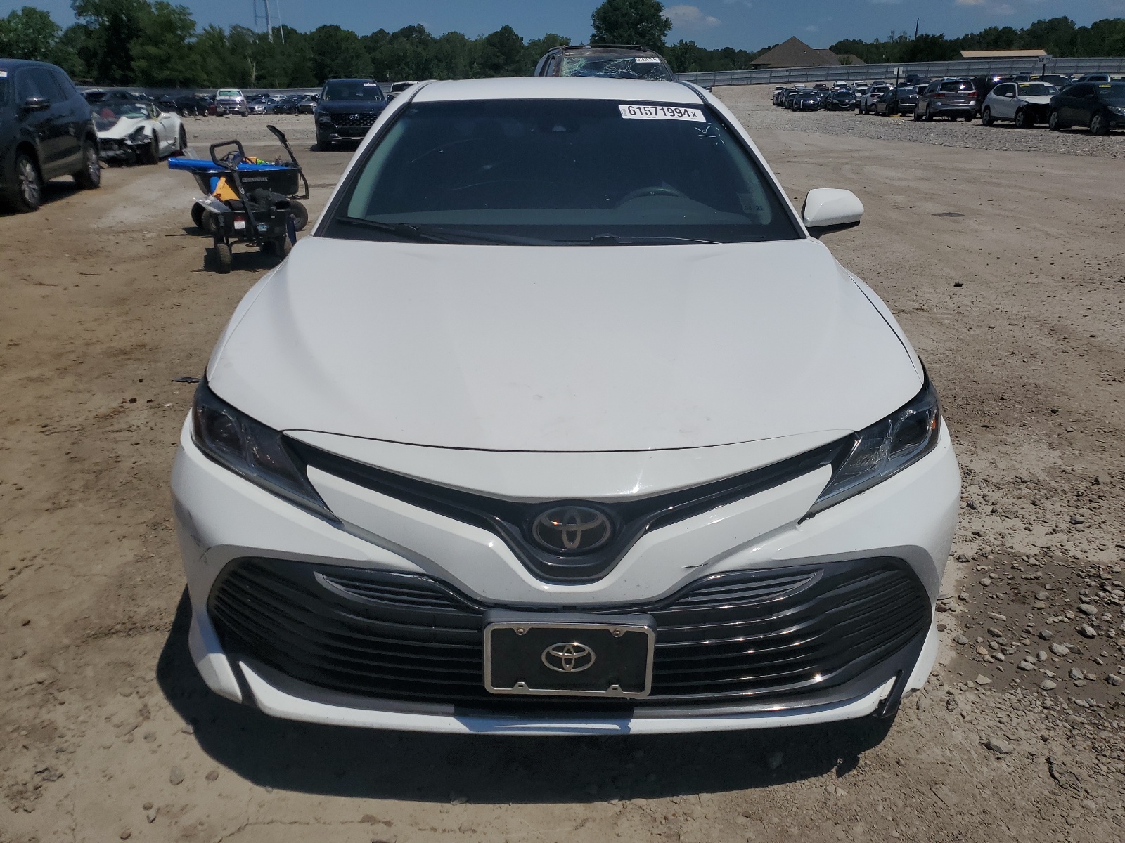 2018 Toyota Camry L vin: 4T1B11HK3JU086587