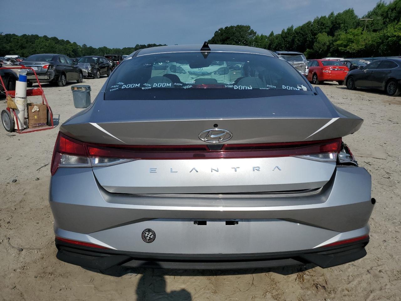 2023 Hyundai Elantra - Image 6