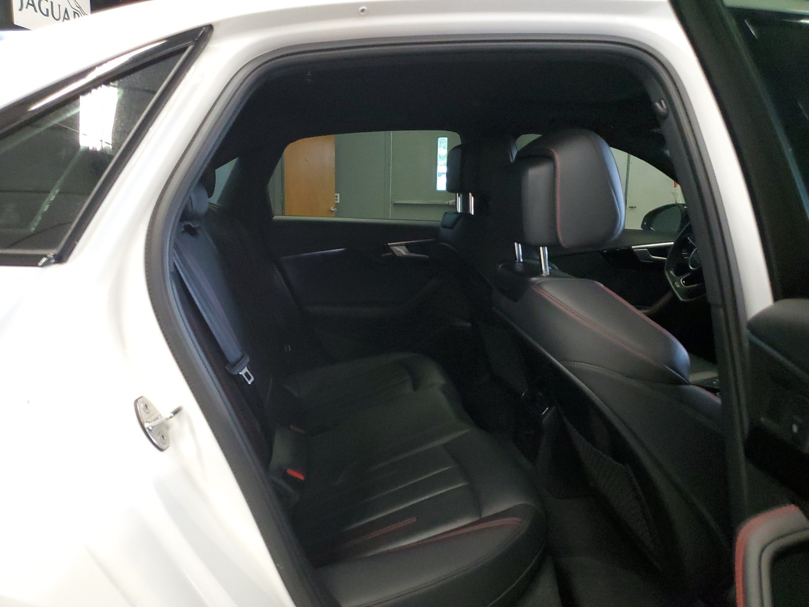 WAUENAF44JA197898 2018 Audi A4 Premium Plus