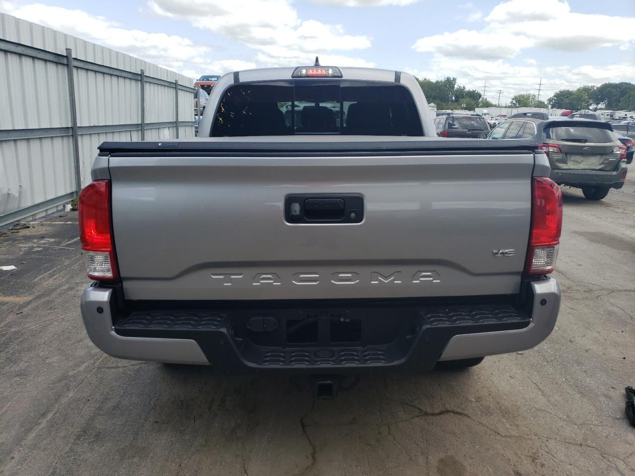 3TMCZ5AN7HM117559 2017 Toyota Tacoma Double Cab