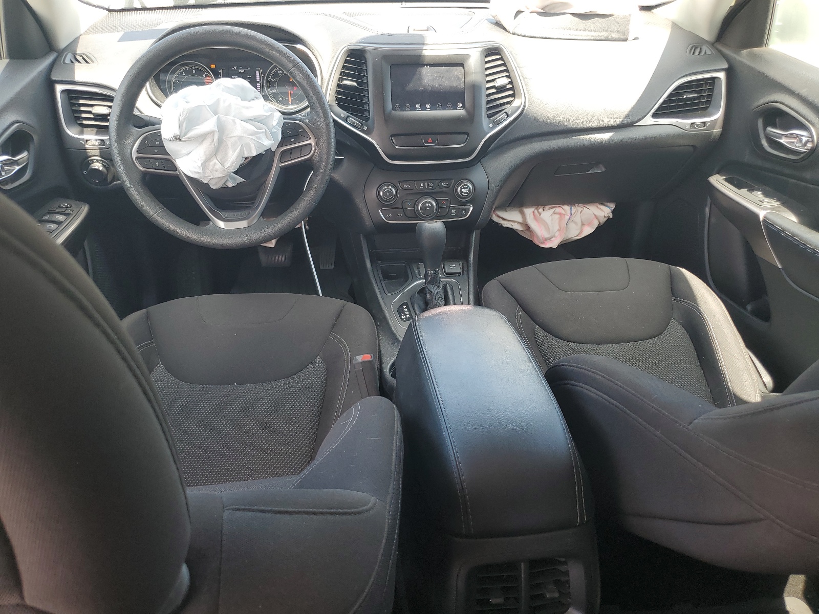 1C4PJLCB1LD628396 2020 Jeep Cherokee Latitude