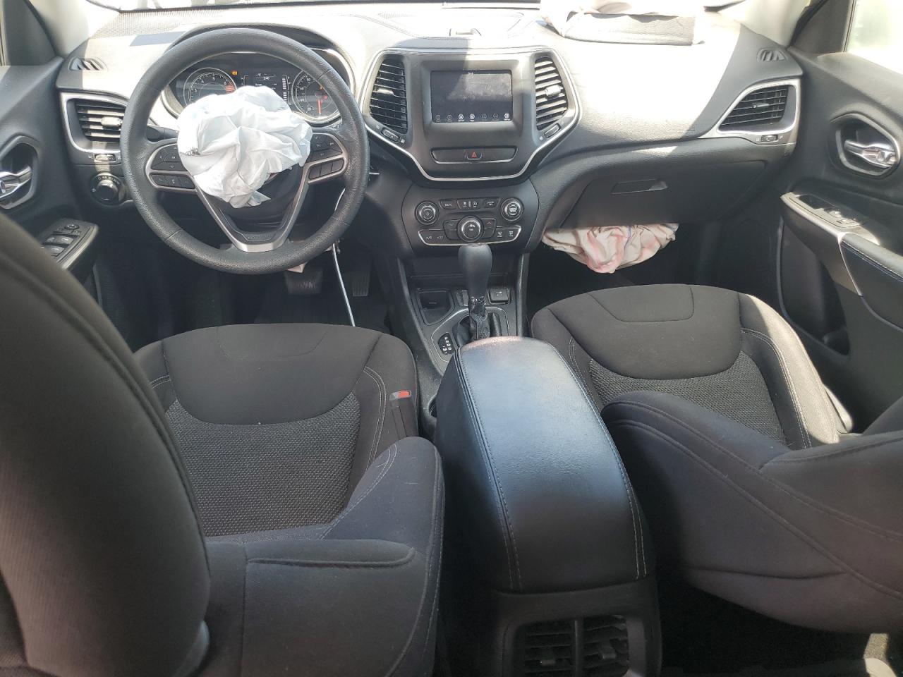 2020 Jeep Cherokee Latitude VIN: 1C4PJLCB1LD628396 Lot: 63668214