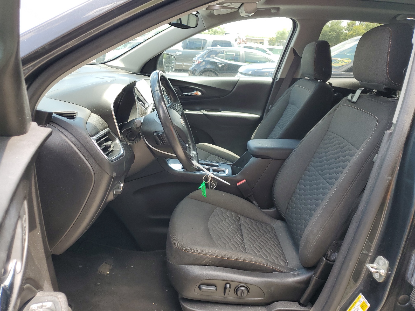 3GNAXJEV7JL304416 2018 Chevrolet Equinox Lt