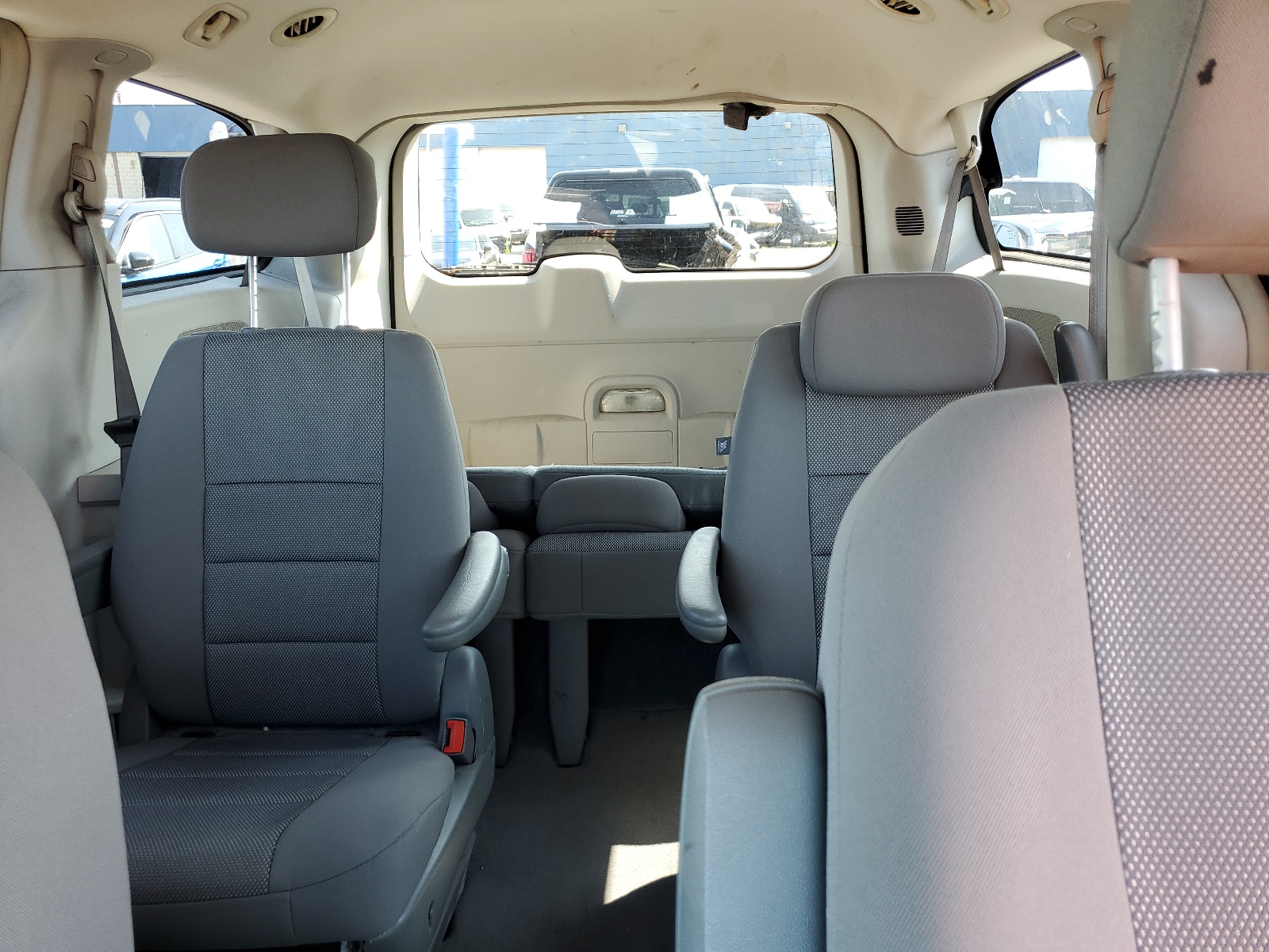 2A8HR44E59R655157 2009 Chrysler Town & Country Lx