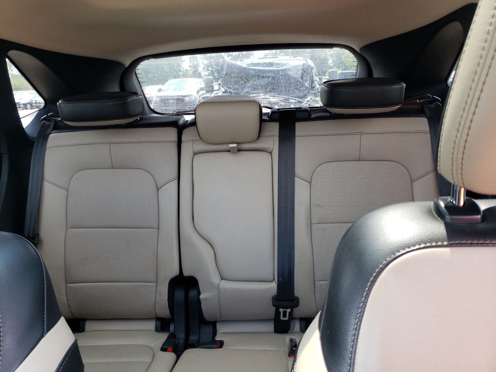 1FMCU9J92LUB64166 2020 Ford Escape Titanium