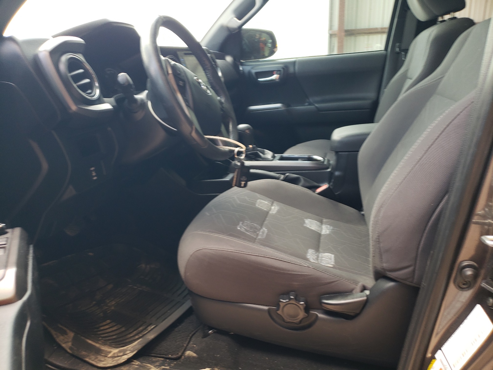 5TFSZ5AN8GX006460 2016 Toyota Tacoma Access Cab