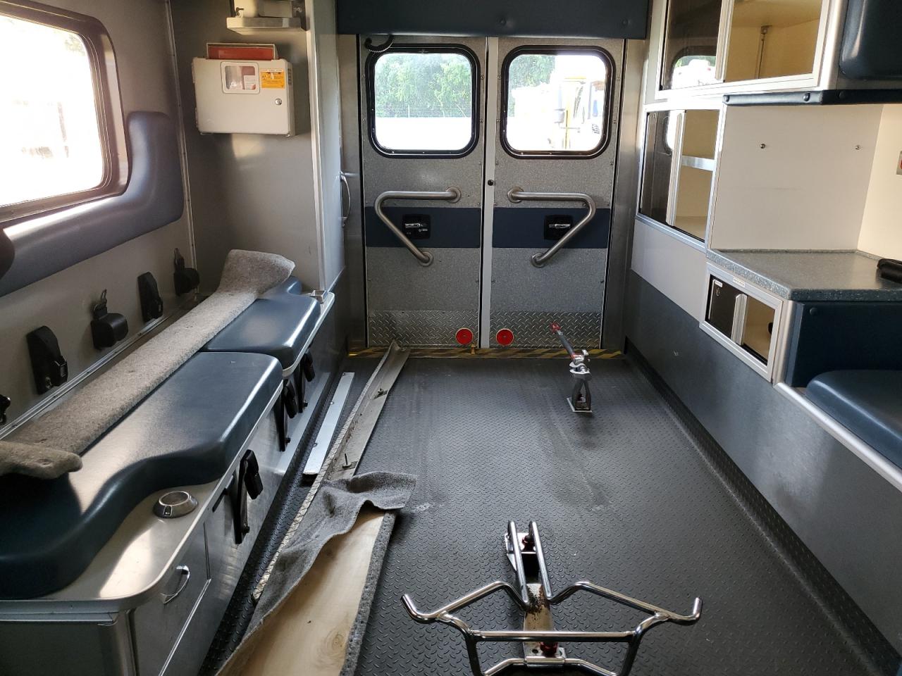 2017 Ford Econoline E450 Super Duty Cutaway Van VIN: 1FDXE4FS0HDC41380 Lot: 61547964