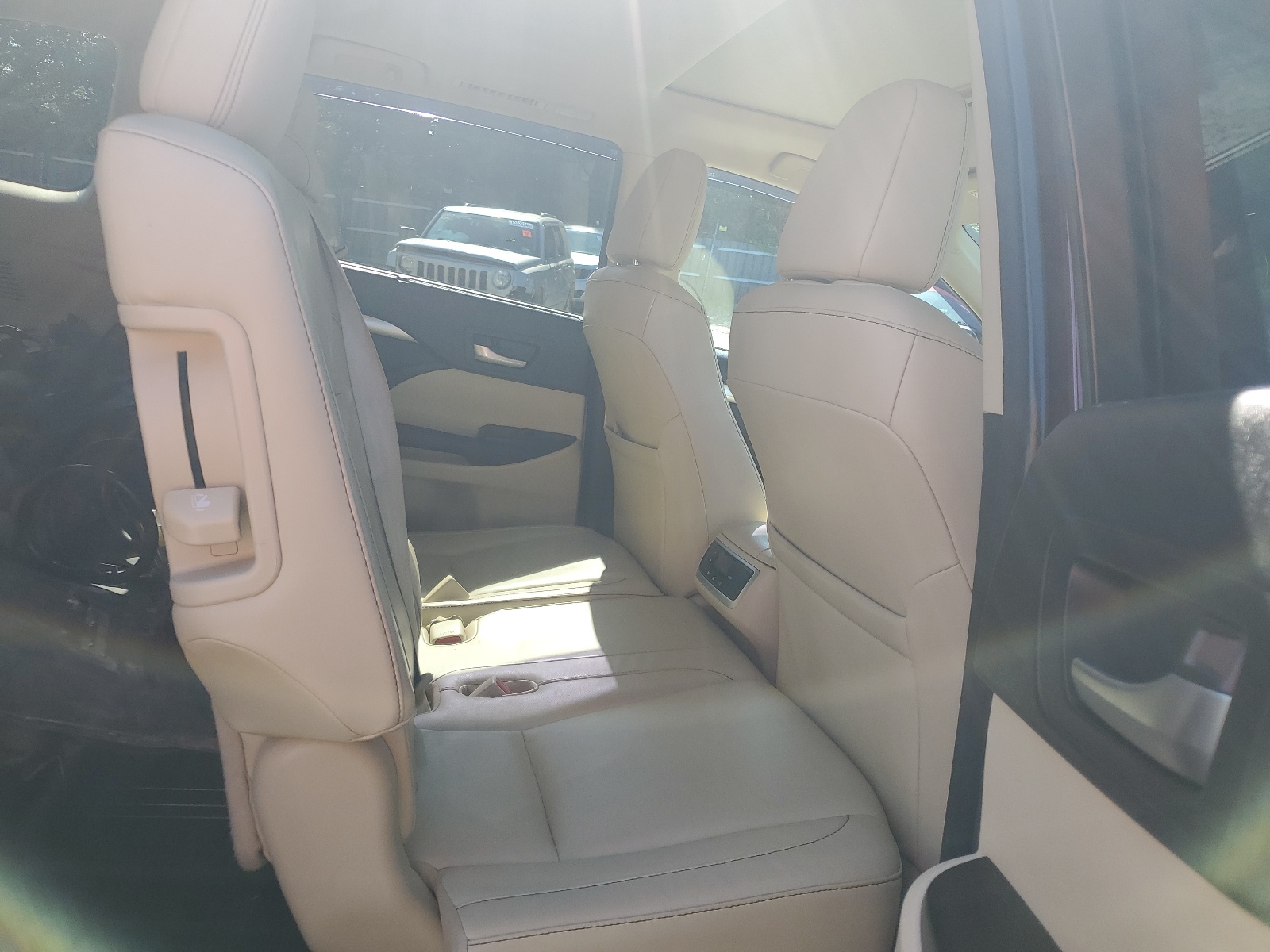 5TDJKRFH1FS187979 2015 Toyota Highlander Xle