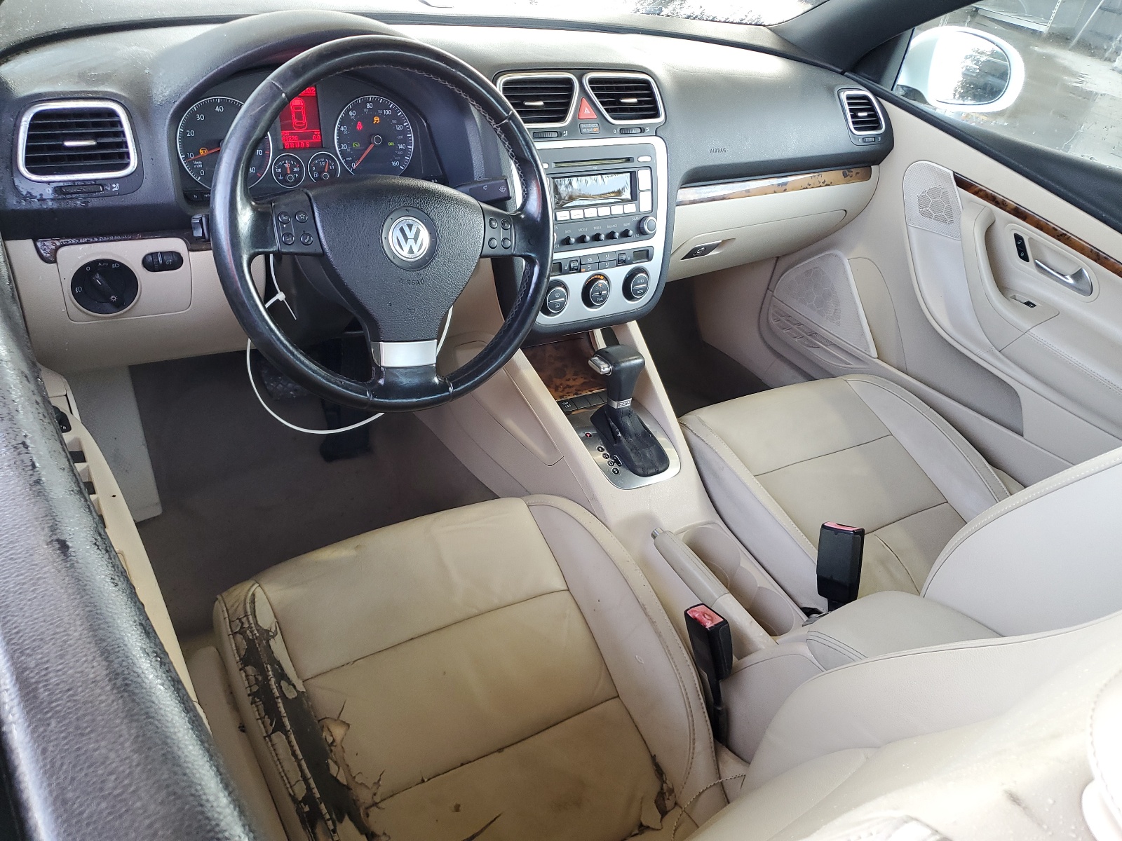 WVWFA71F17V052060 2007 Volkswagen Eos 2.0T Luxury