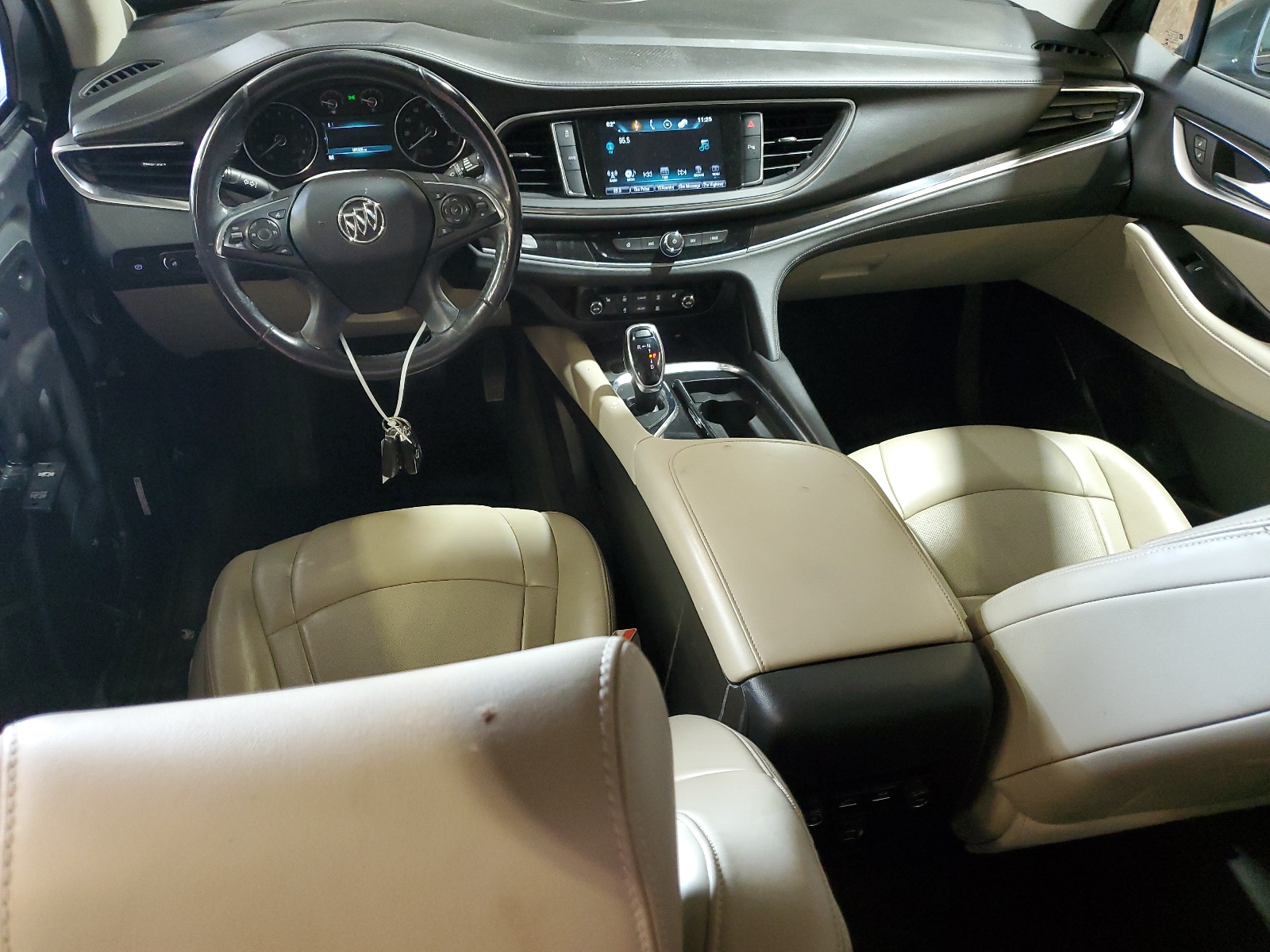 5GAEVAKWXKJ290695 2019 Buick Enclave Essence