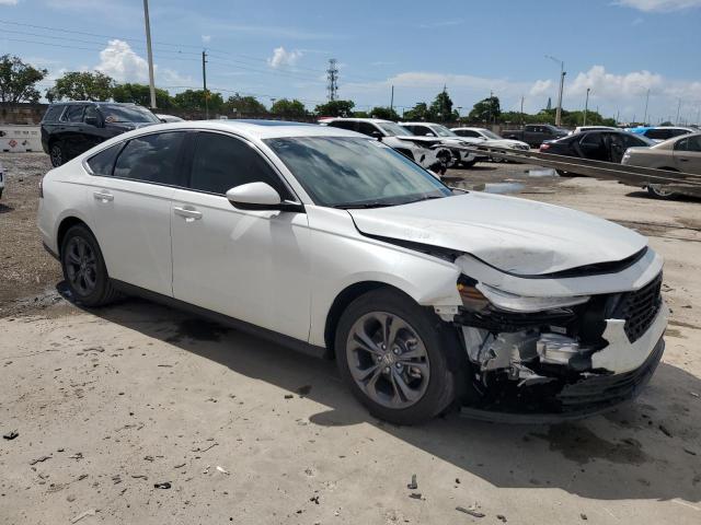 1HGCY1F3XRA068151 Honda Accord EX 4