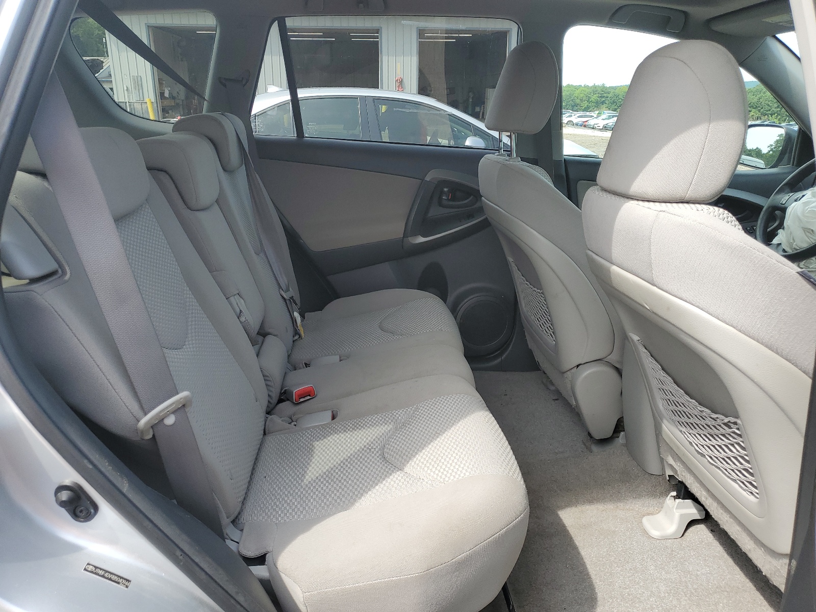 JTMBF4DV9B5040944 2011 Toyota Rav4