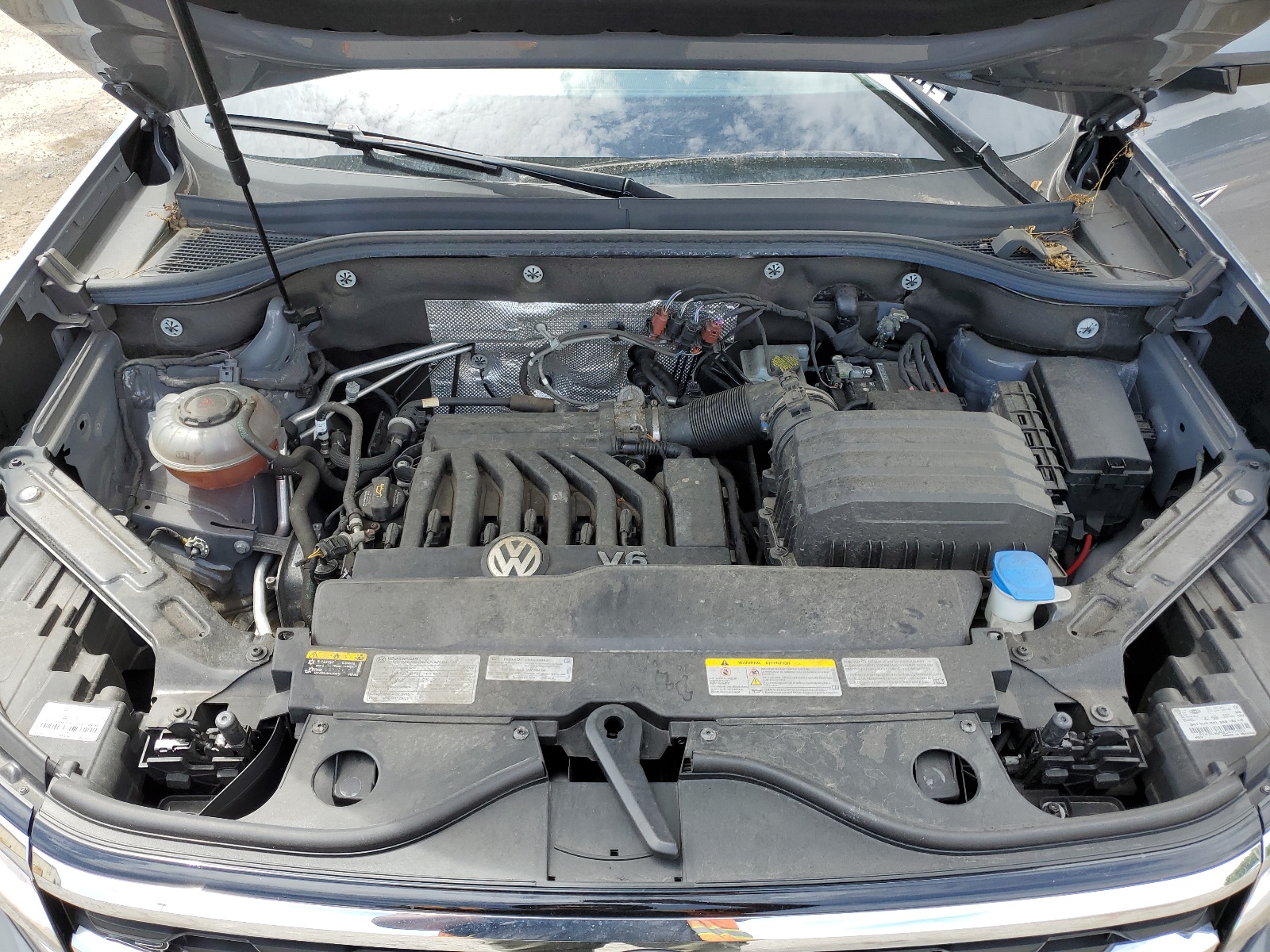 1V2SE2CA3MC235554 2021 Volkswagen Atlas Cross Sport Sel R-Line