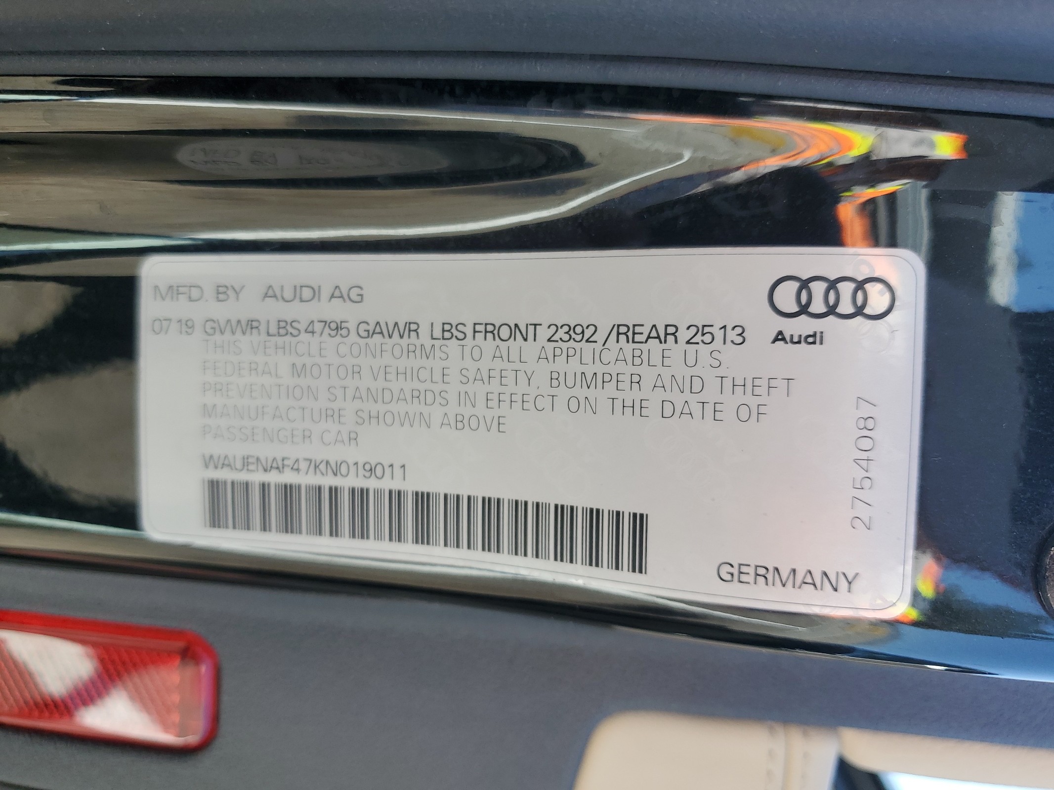 WAUENAF47KN019011 2019 Audi A4 Premium Plus