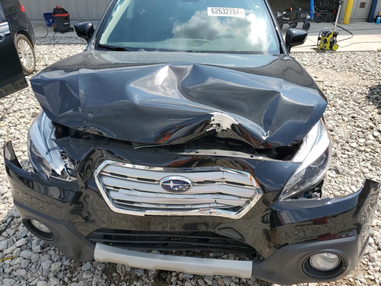 2017 Subaru Outback 3.6R Limited VIN: 4S4BSENC1H3333011 Lot: 62632784