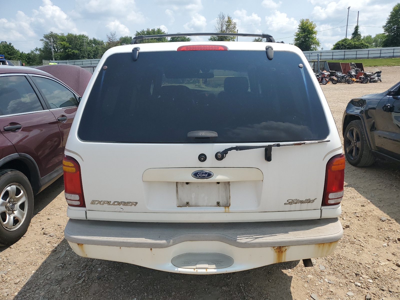 1FMZU34E3XZB08519 1999 Ford Explorer