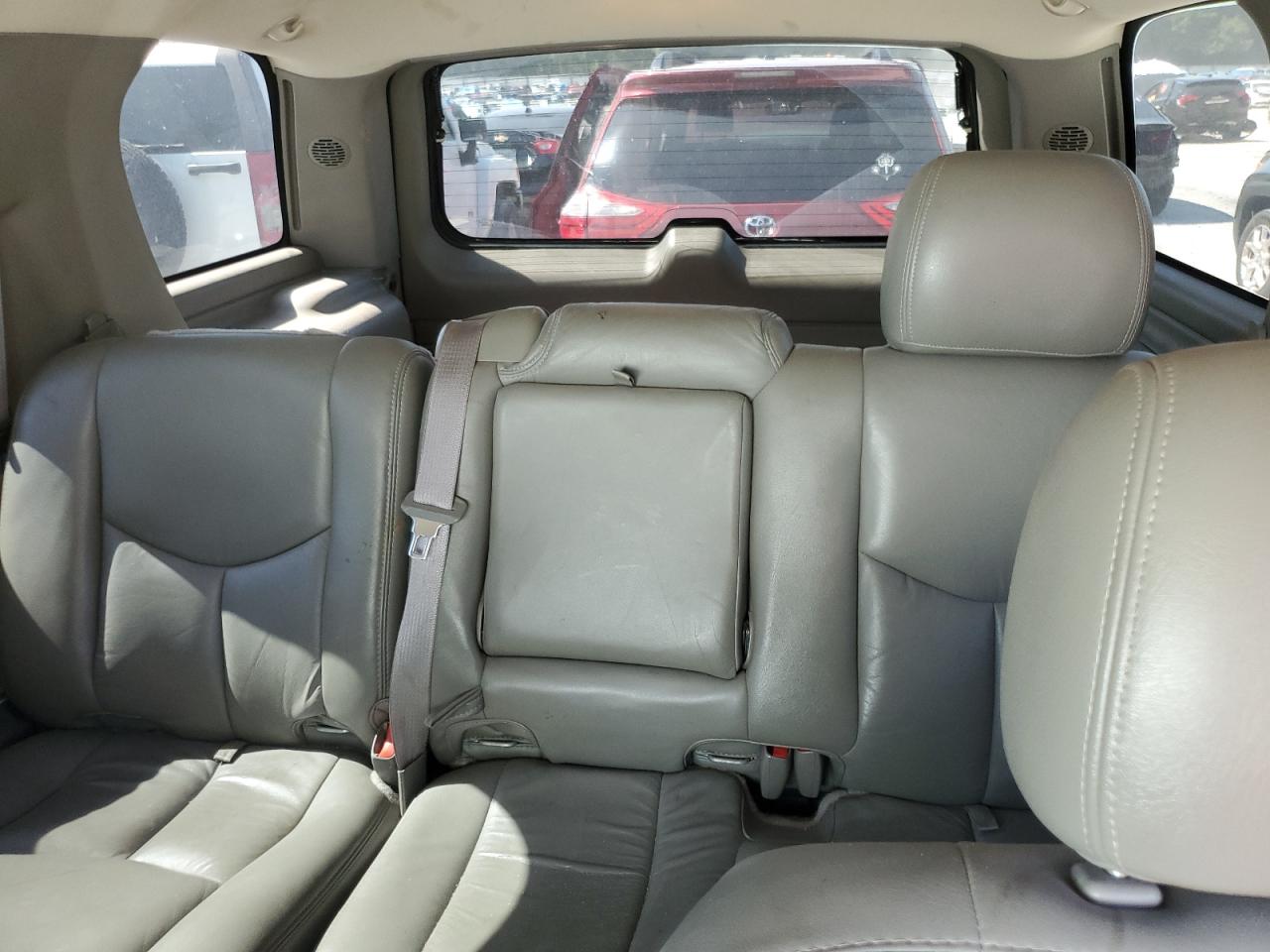 2005 Chevrolet Tahoe C1500 VIN: 1GNEC13T95J106240 Lot: 63595394