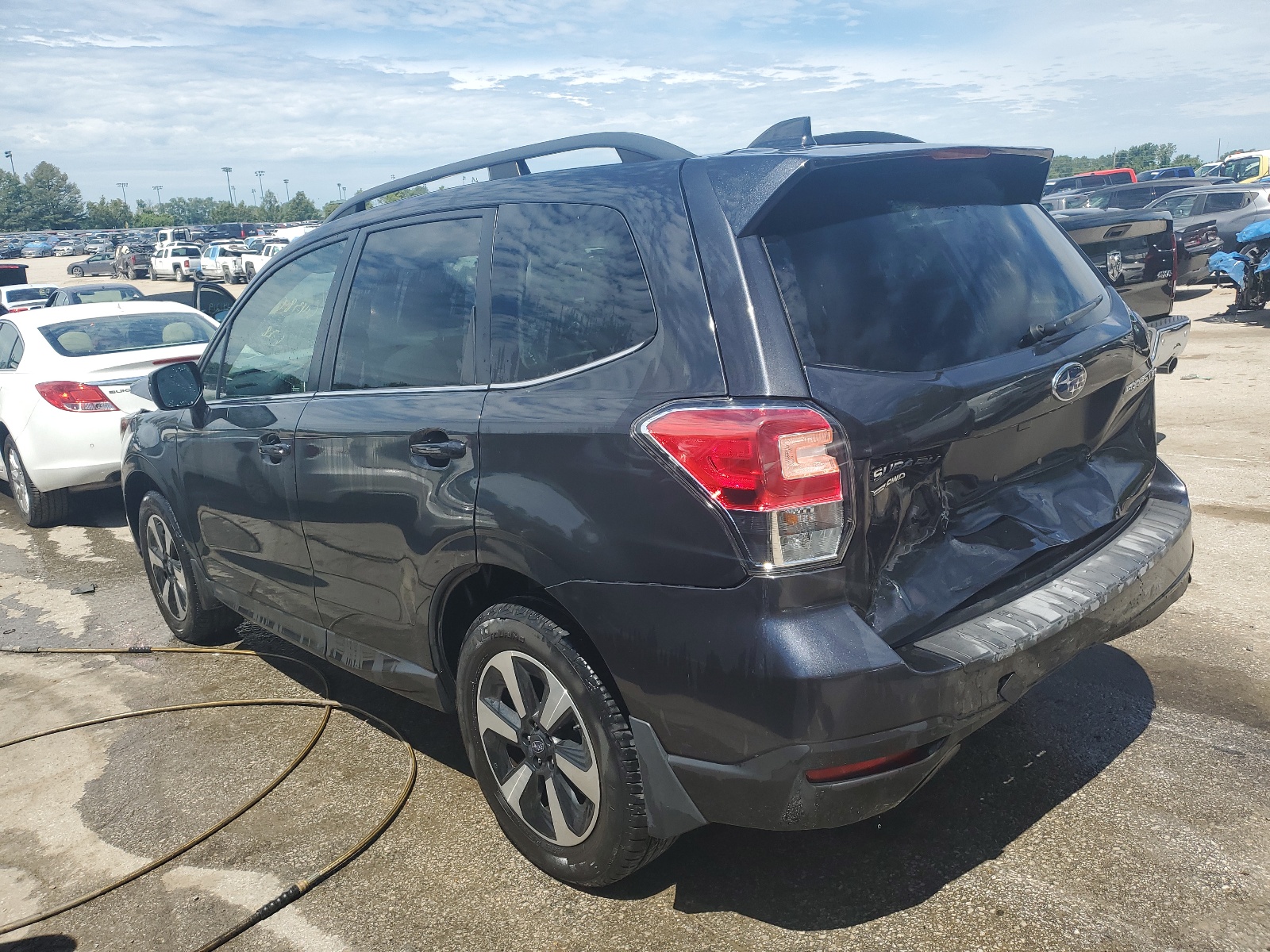 2018 Subaru Forester 2.5I Limited vin: JF2SJAJC8JH400302