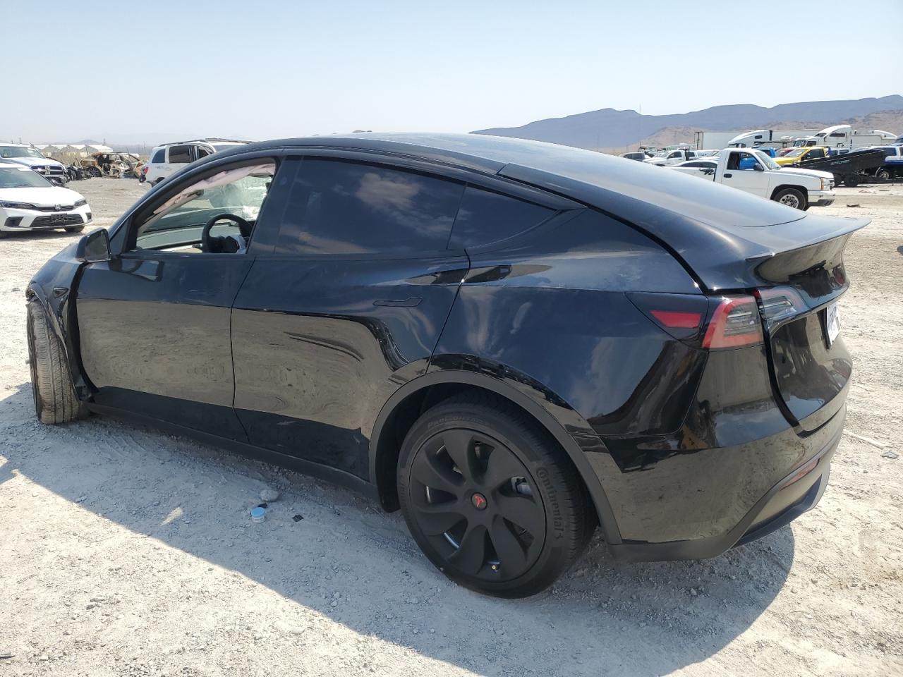 7SAYGDEE0RF083473 2024 TESLA MODEL Y - Image 2