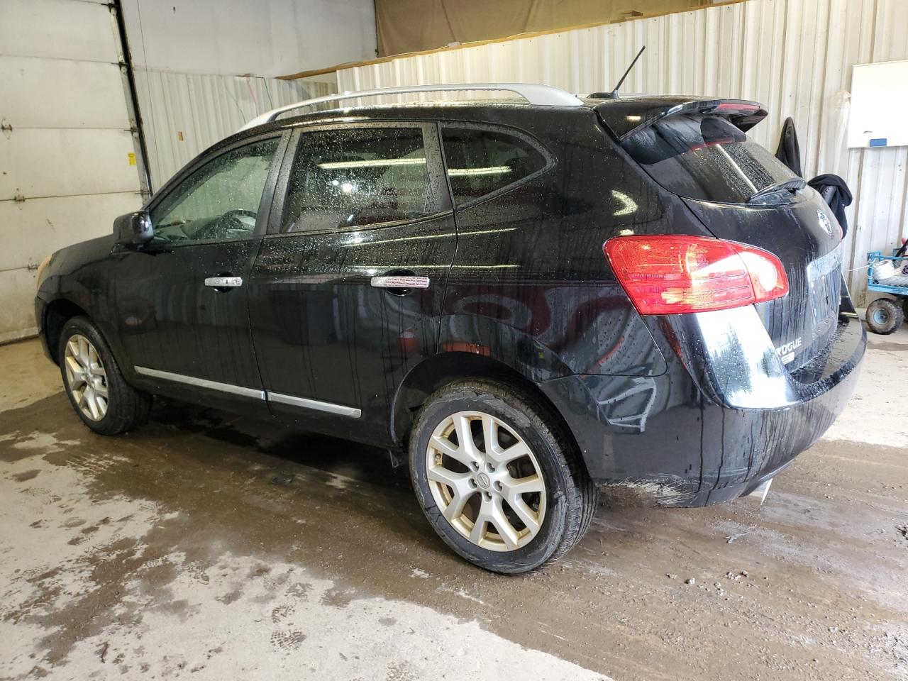 2013 Nissan Rogue - Image 2