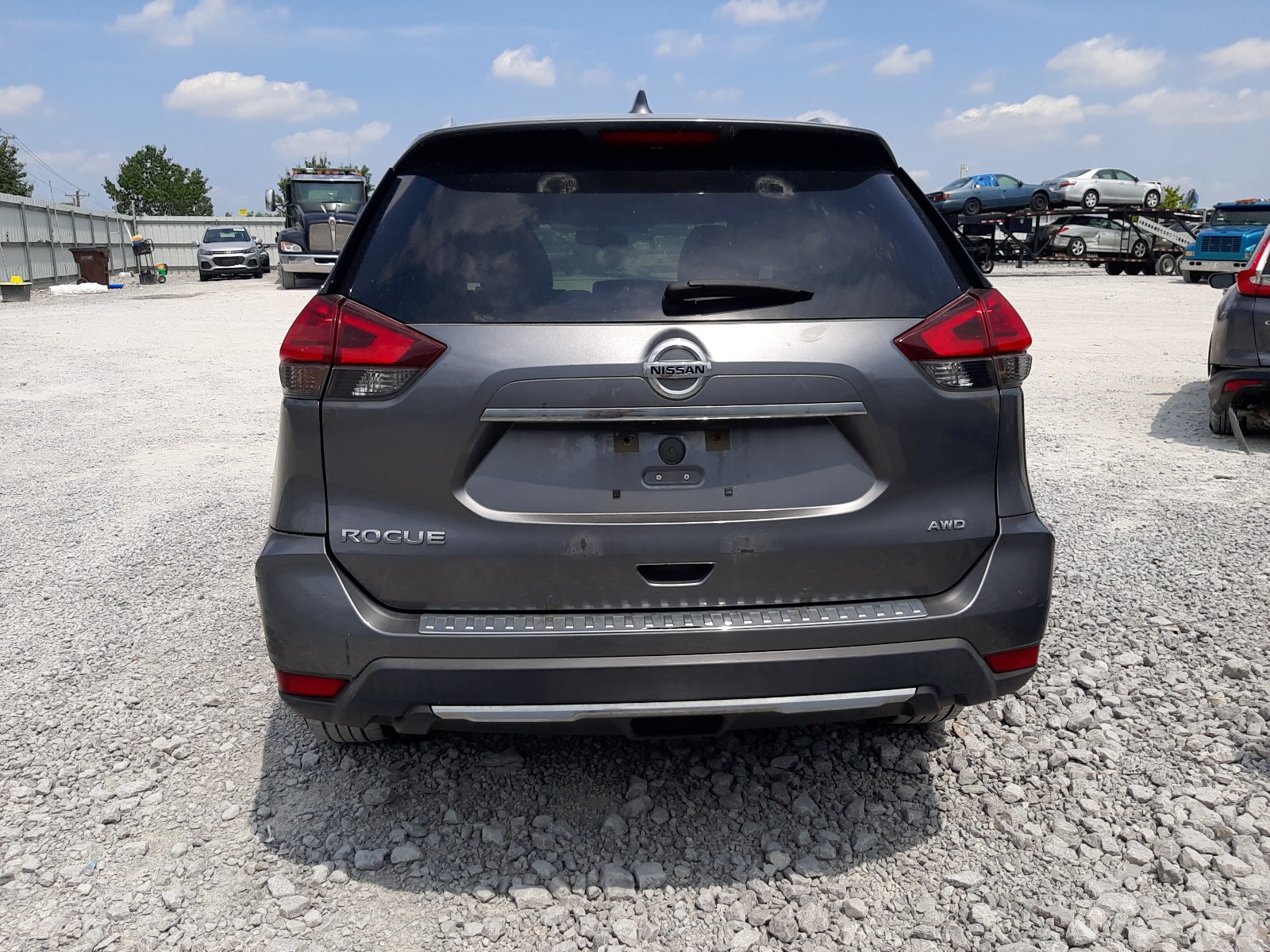 2017 Nissan Rogue S vin: KNMAT2MV2HP588595