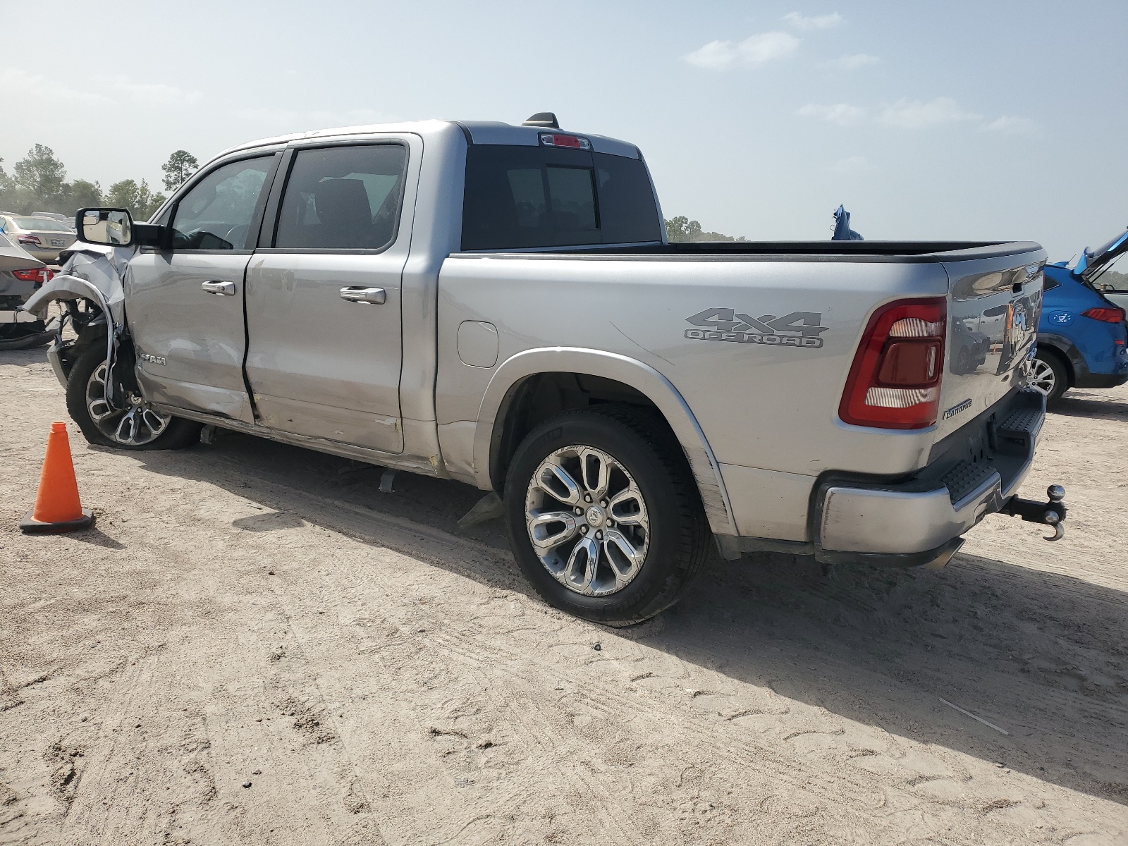 2021 Ram 1500 Laramie vin: 1C6SRFJT4MN637080