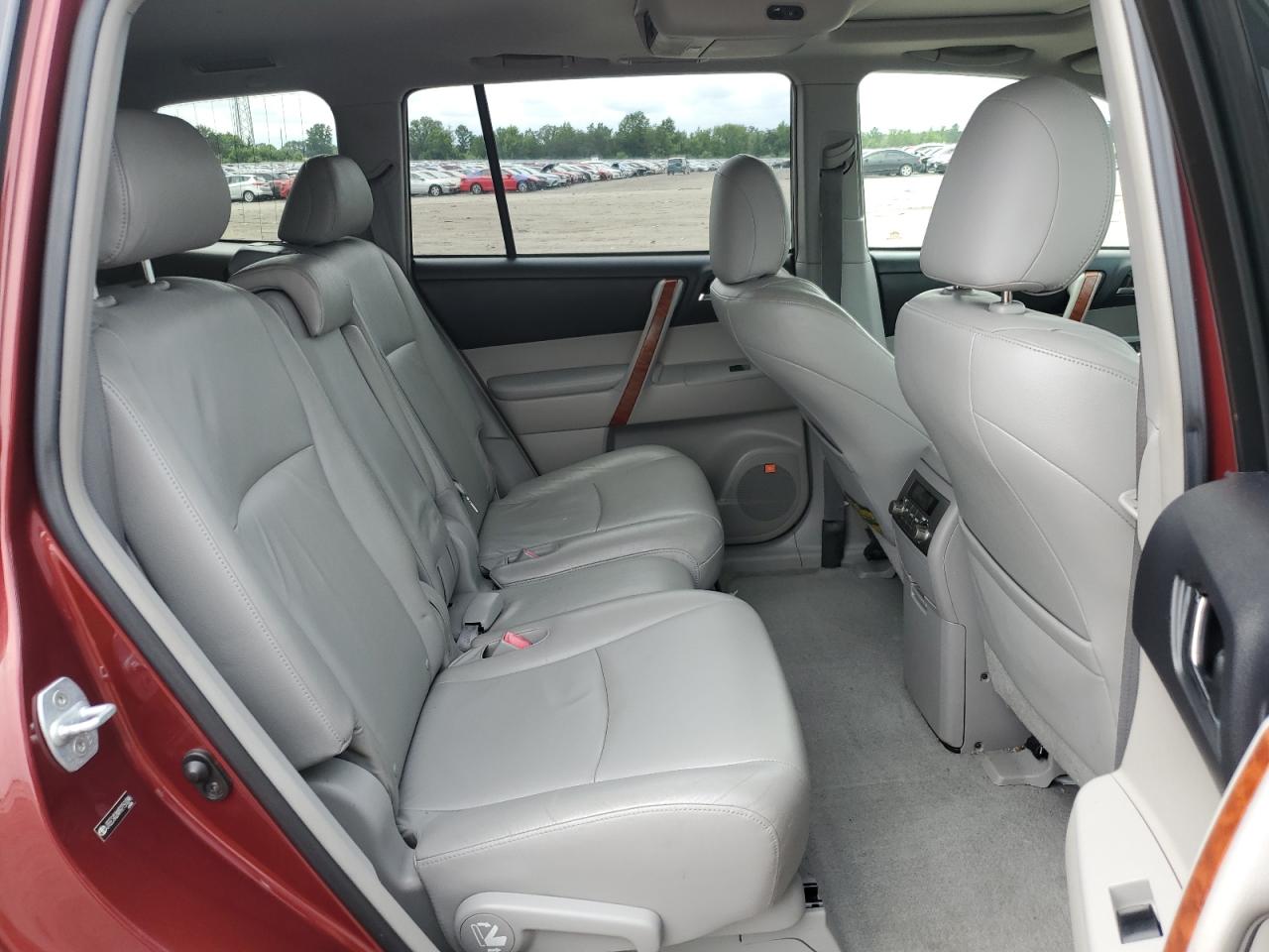 2009 Toyota Highlander Limited VIN: JTEES42AX92151096 Lot: 64859064