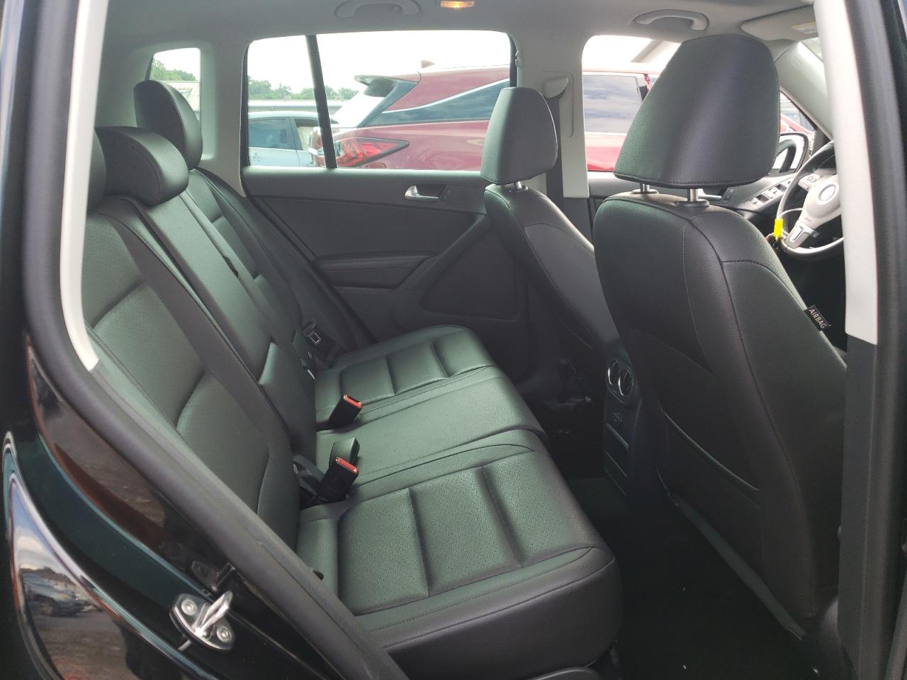 2017 Volkswagen Tiguan Wolfsburg VIN: WVGSV7AX9HK005773 Lot: 63504824