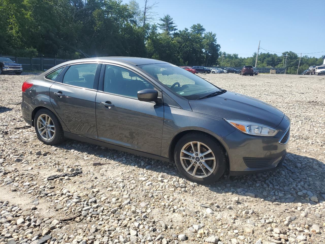 1FADP3FE7JL219335 2018 Ford Focus Se