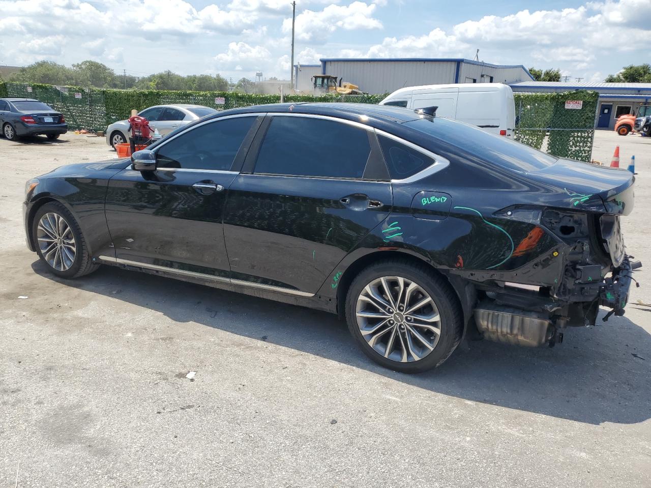 2015 Hyundai Genesis 3.8L VIN: KMHGN4JE0FU052078 Lot: 62831394