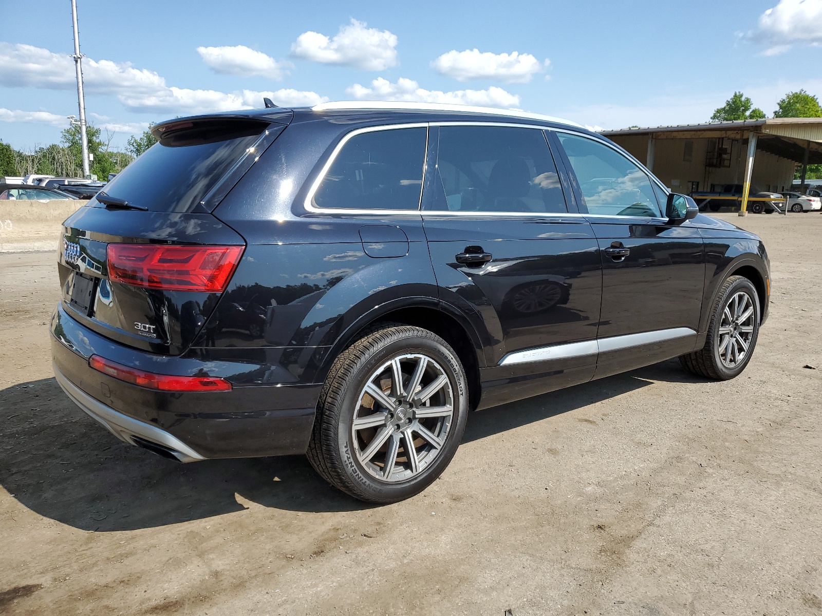 WA1LAAF78HD025585 2017 Audi Q7 Premium Plus